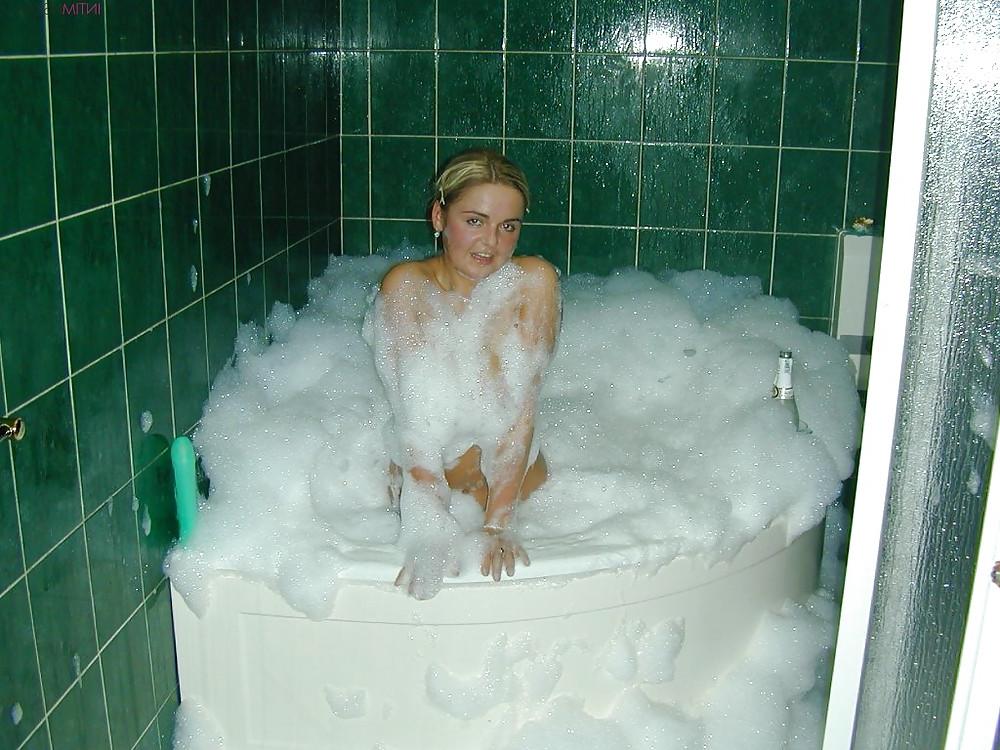 25P A Polish Miss Shows Off With Her Husband (3on3)