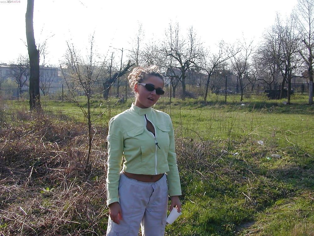 25P A Polish Miss Shows Off With Her Husband (3on3)