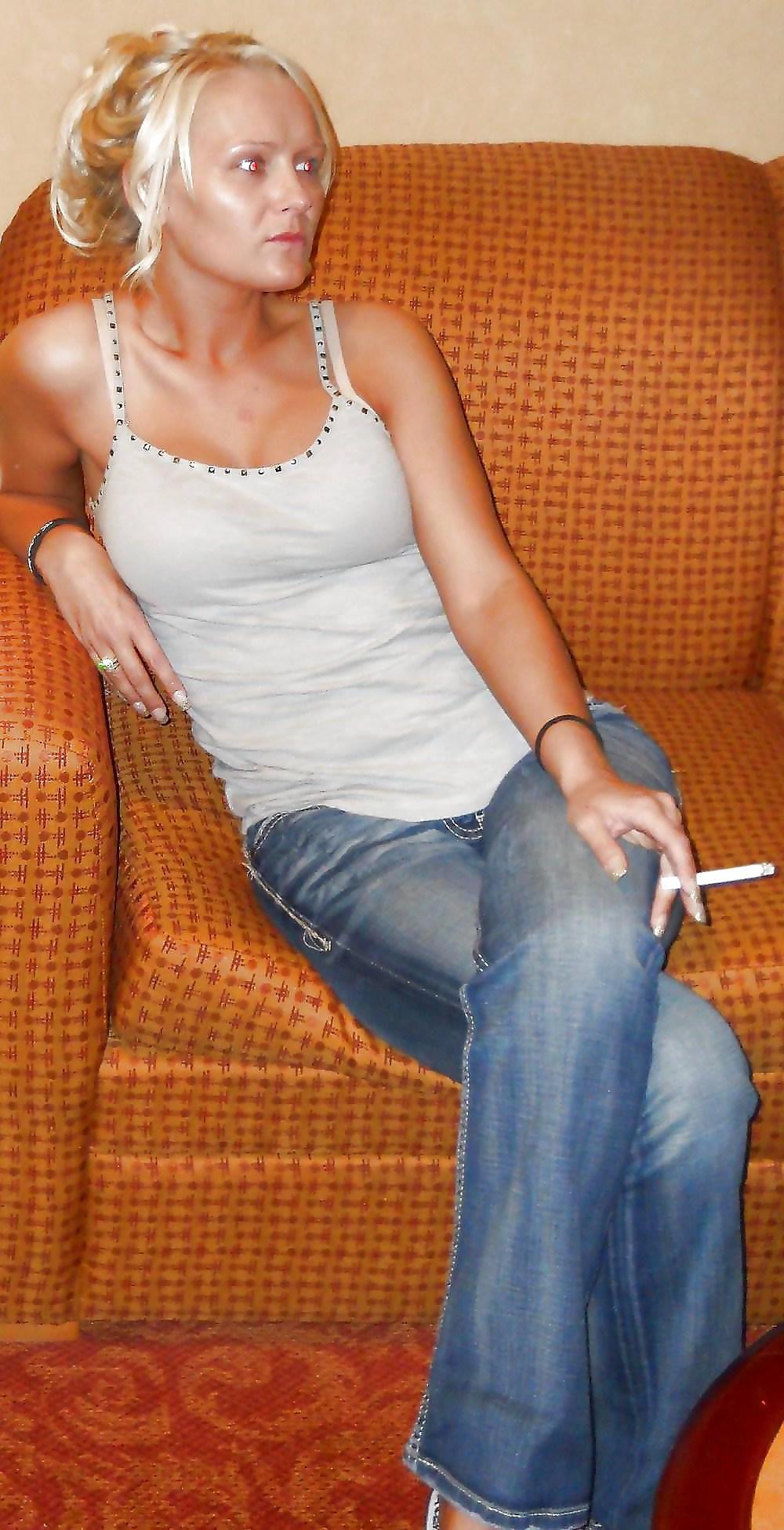 13P Smoking Anna