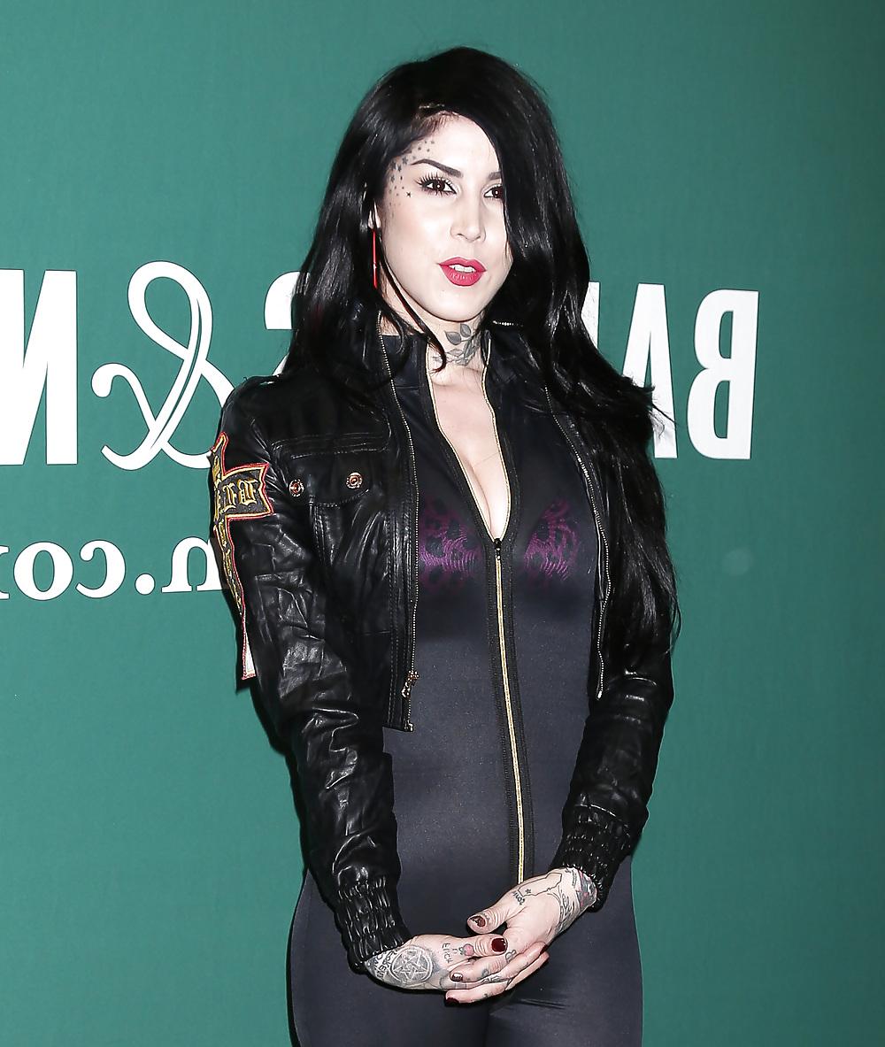 15P Kat Von D - Drachenberg in sexy Catsuit with Ass and Heels