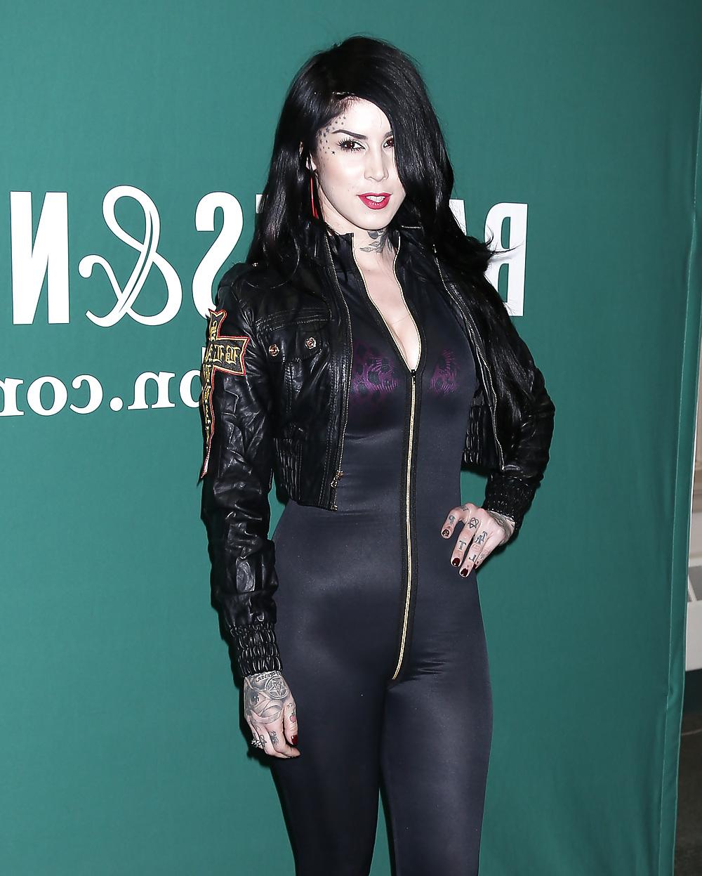 15P Kat Von D - Drachenberg in sexy Catsuit with Ass and Heels