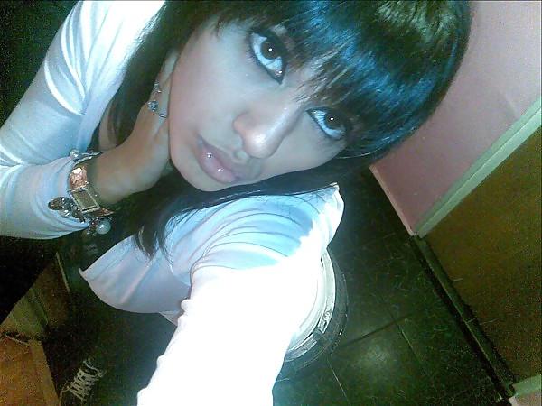 25P Brunette with big tits (2)