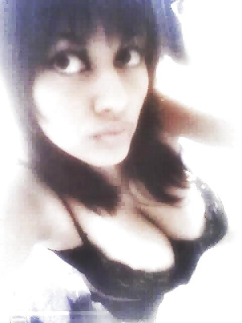25P Brunette with big tits (2)