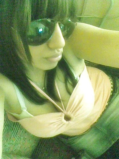 25P Brunette with big tits (2)