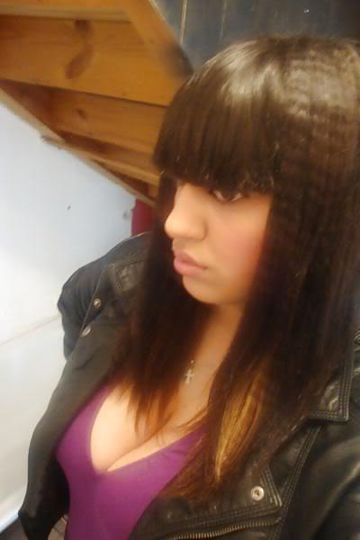 25P Brunette with big tits (2)