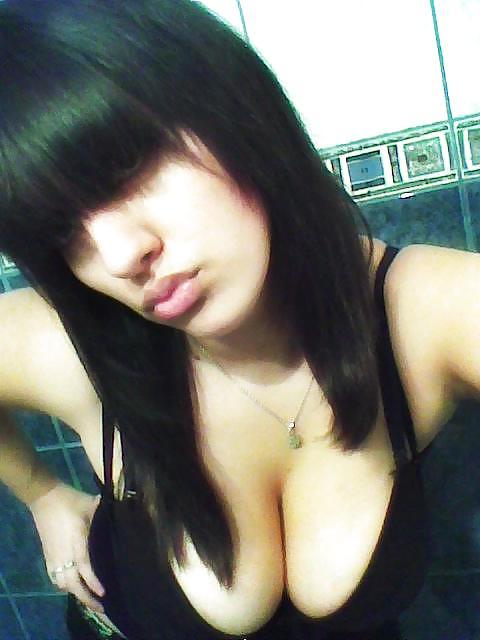 25P Brunette with big tits (2)