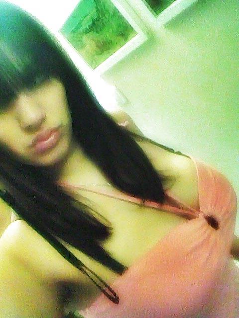 25P Brunette with big tits (2)