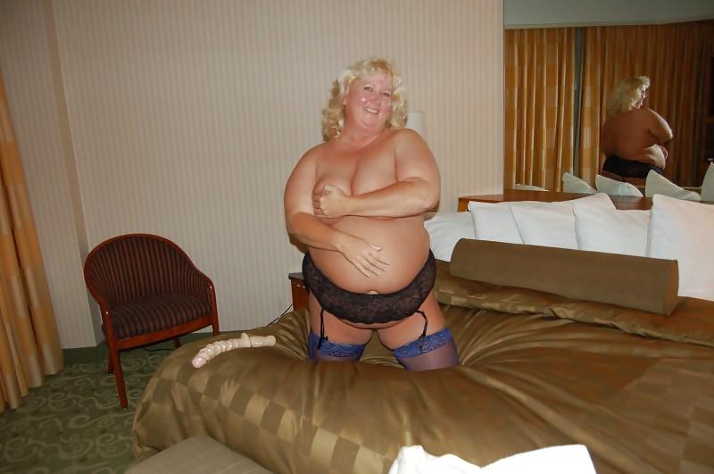 25P BIG MATURE WOMAN
