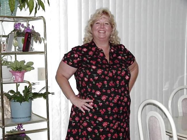 25P BIG MATURE WOMAN