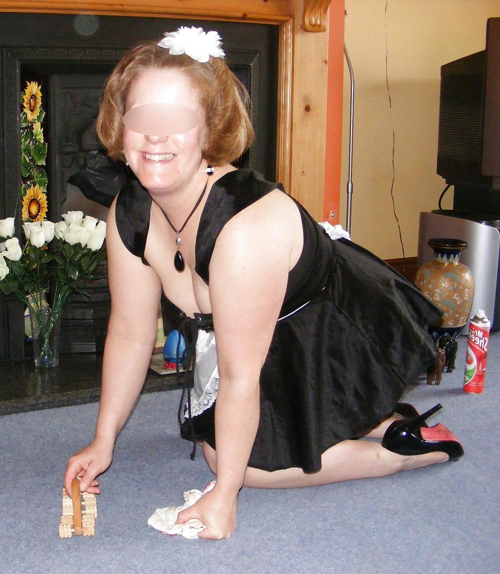 25P Slutty maid doing the housework