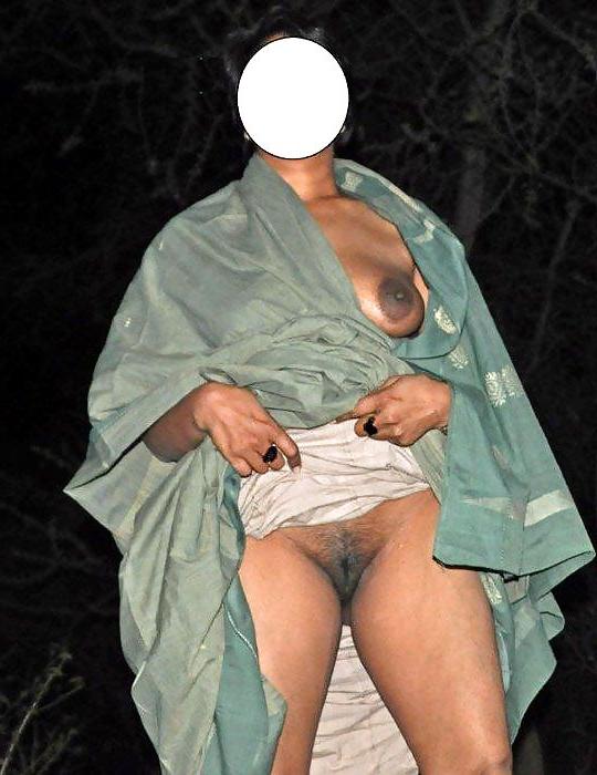 13P Indian lady exposing