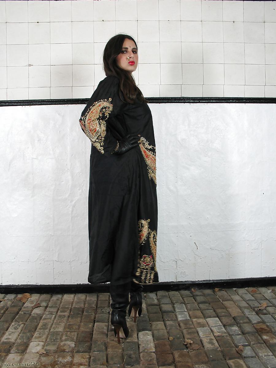 25P Indian milf