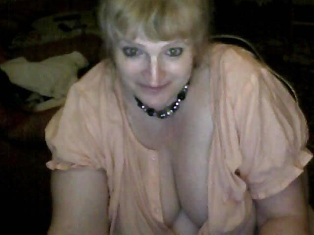 15P Beautiful granny boobs