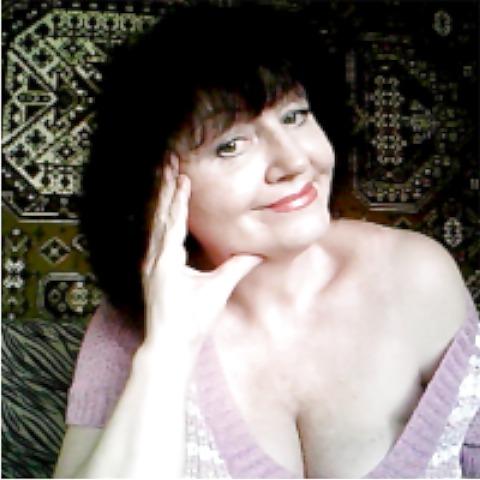 15P Beautiful granny boobs