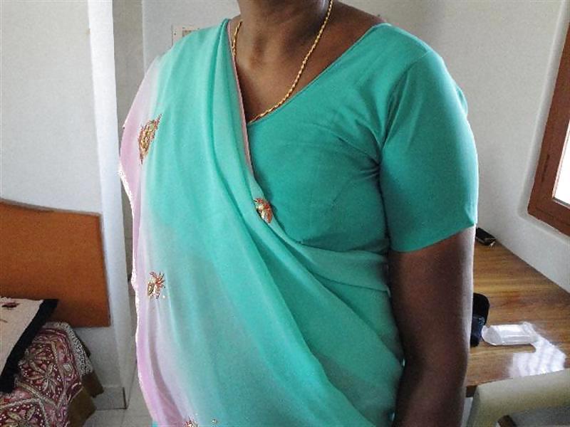 11P Indian aunty 113