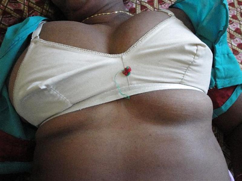 11P Indian aunty 113