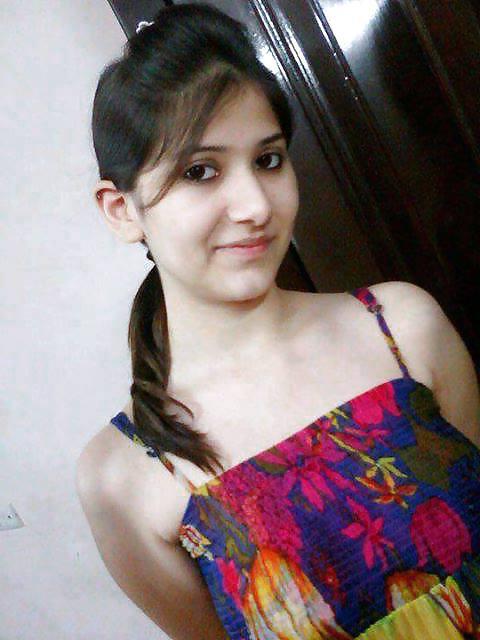 25P Beautiful Indian Girls 81 (Non Porn)-- By Sanjh 