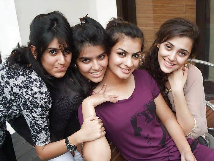 25P Beautiful Indian Girls 81 (Non Porn)-- By Sanjh 