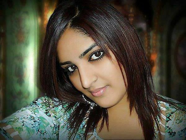 25P Beautiful Indian Girls 81 (Non Porn)-- By Sanjh 