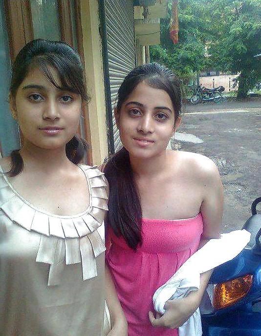 25P Beautiful Indian Girls 81 (Non Porn)-- By Sanjh 