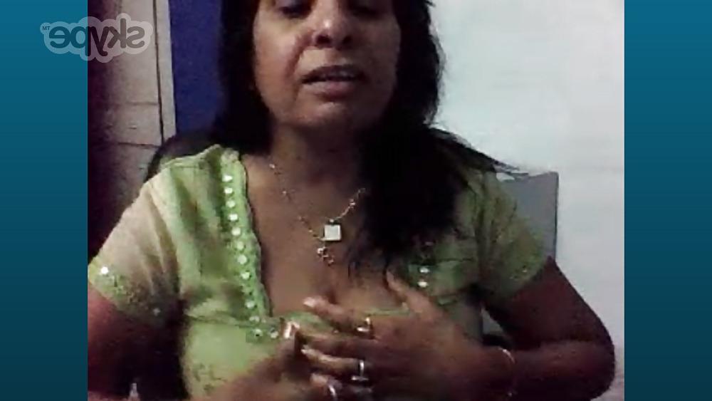 9P Indian Aunty