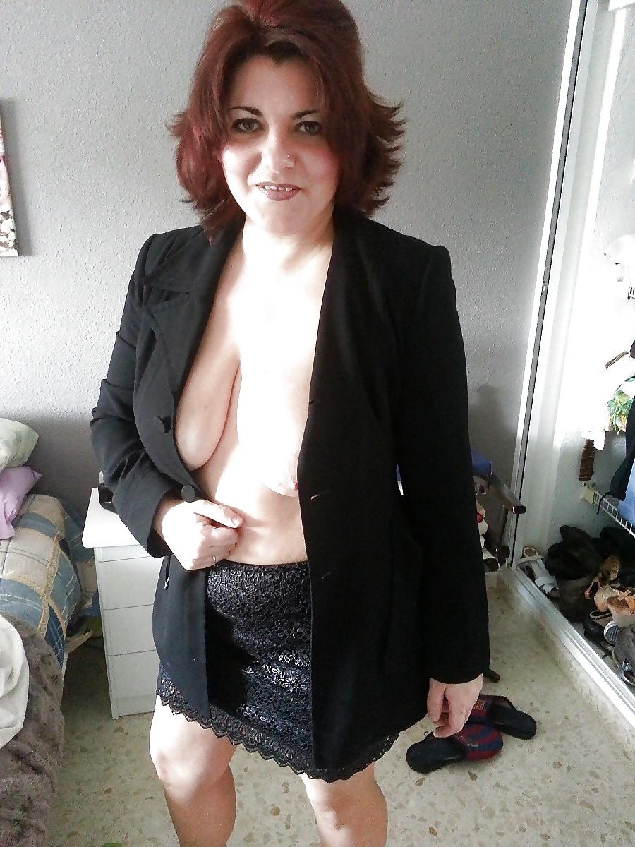 16P My husband says u will be wanking at my pics