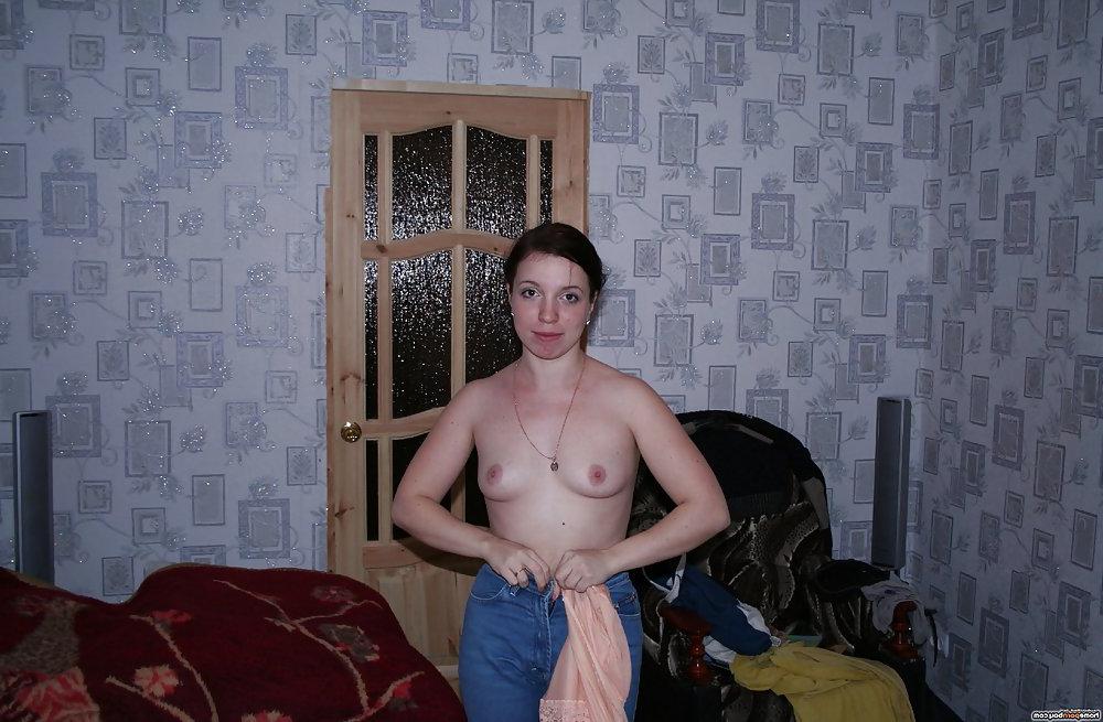20P Russian amateur wife nude