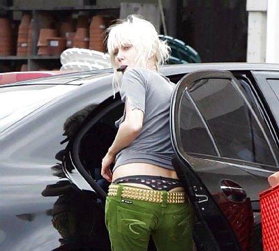 25P Ass crack