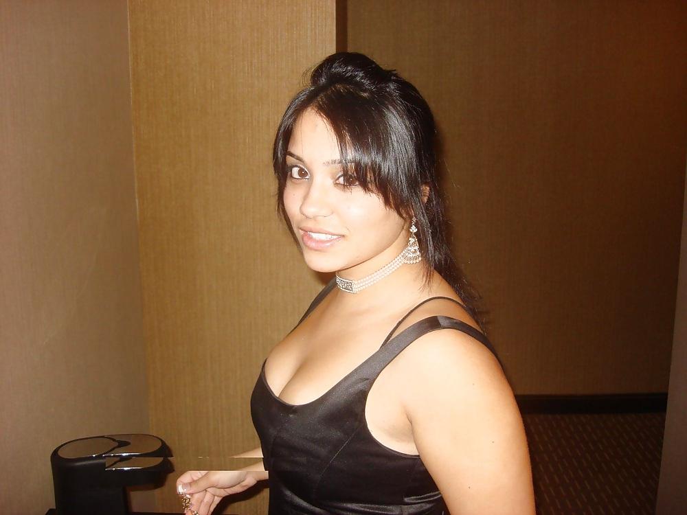19P Real Indian babes
