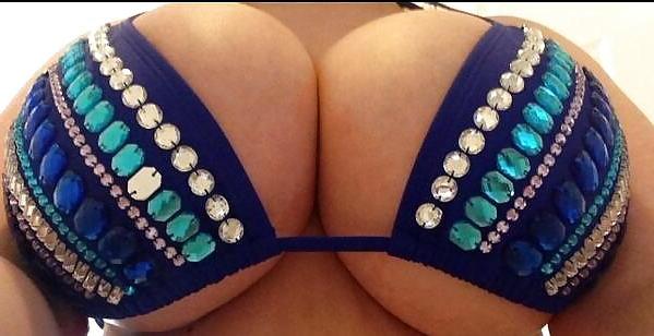 25P Huge Tits. Tight Tops 73