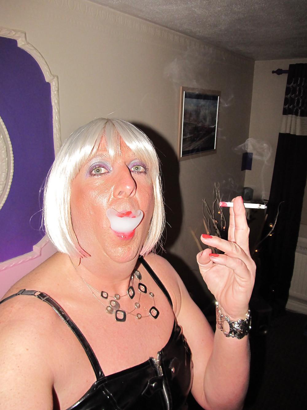 6P Fetish Smoking