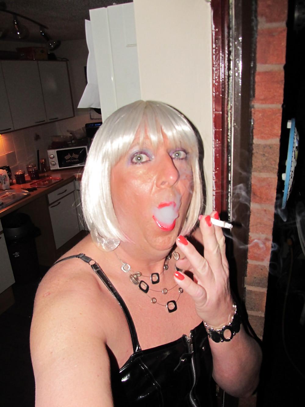 6P Fetish Smoking