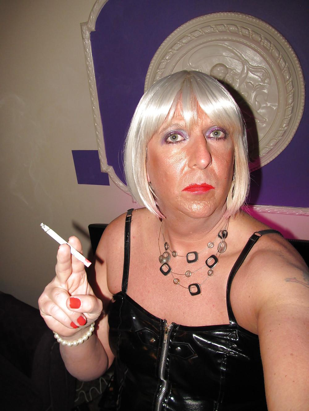6P Fetish Smoking