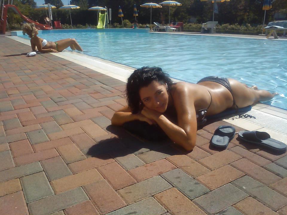 13P Italian milf: sandra