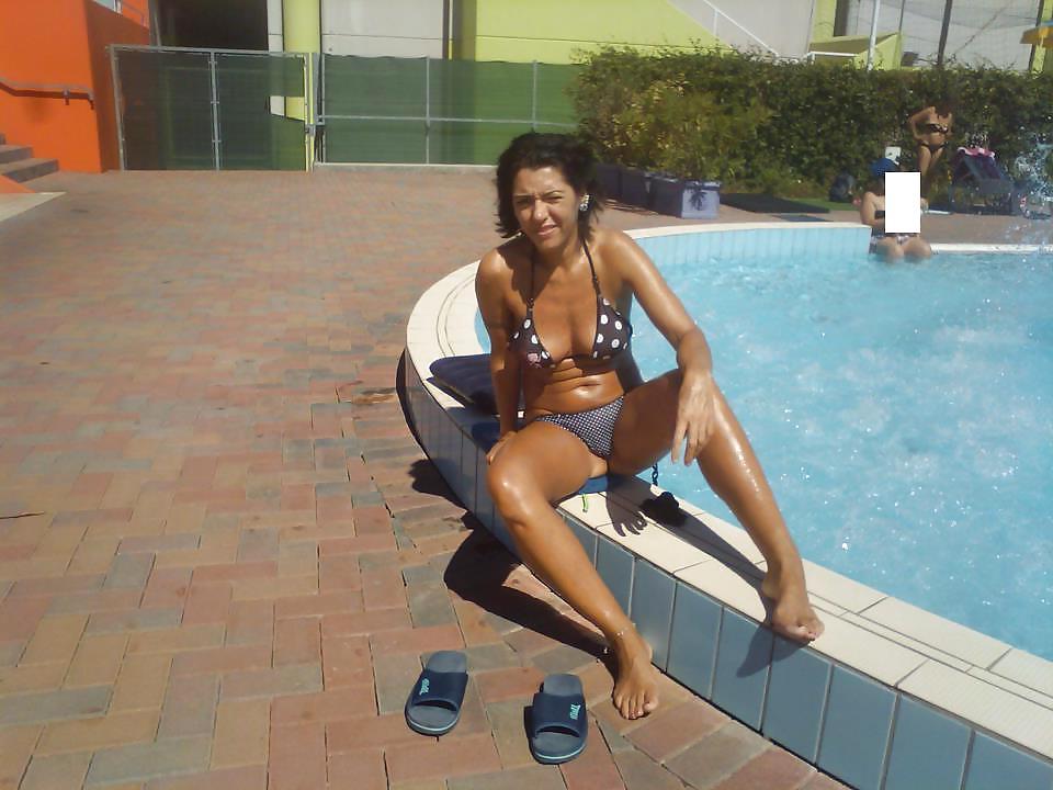 13P Italian milf: sandra