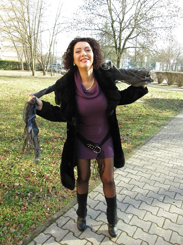13P Italian milf: sandra