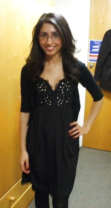 8P Indian Uni Girl