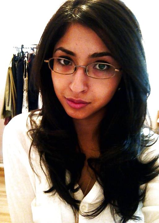 8P Indian Uni Girl
