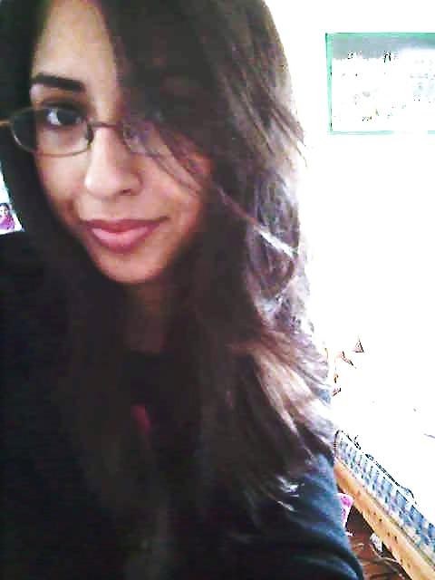 8P Indian Uni Girl