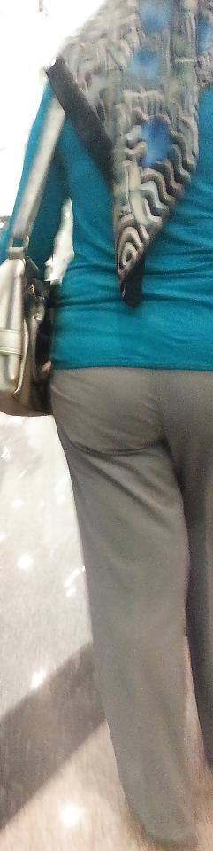 25P Candid egyptian hijabi ass