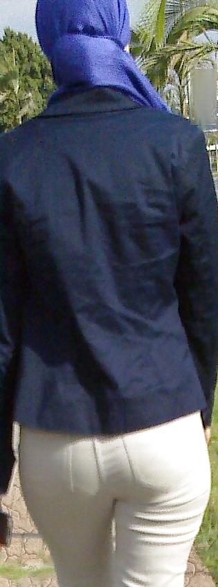 25P Candid egyptian hijabi ass