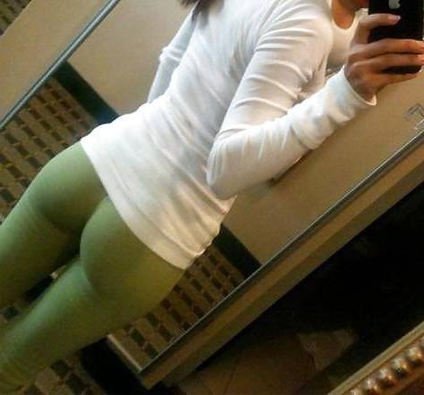 25P 100 Perfect Babes In Leggings Part # 1