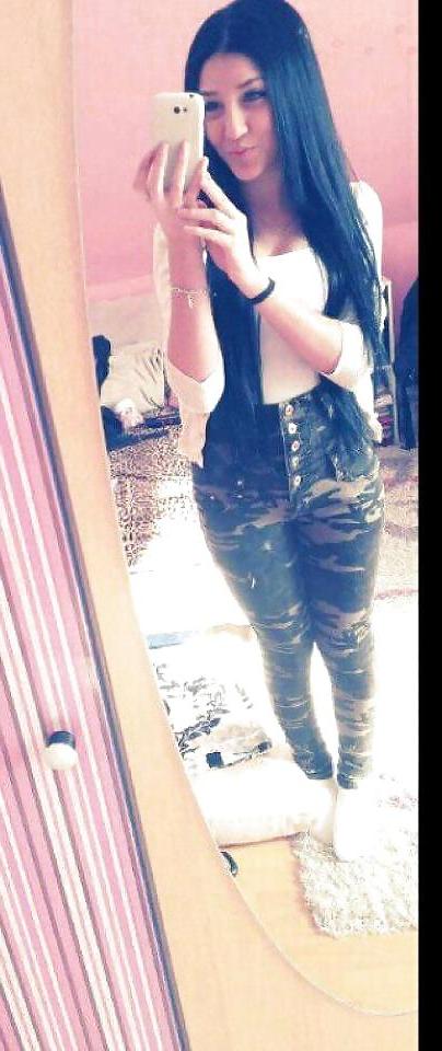 25P 100 Perfect Babes In Leggings Part # 1