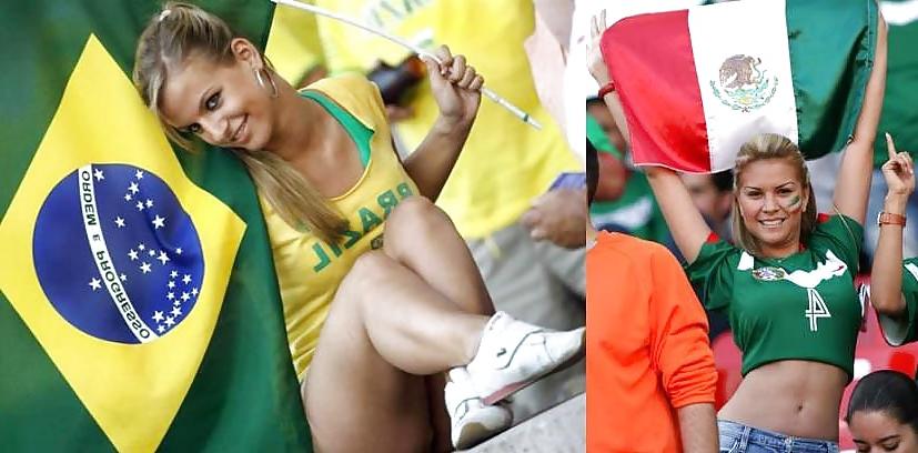 25P Hot Soccer Babes #2