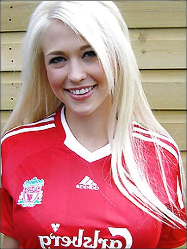 25P Hot Soccer Babes #2