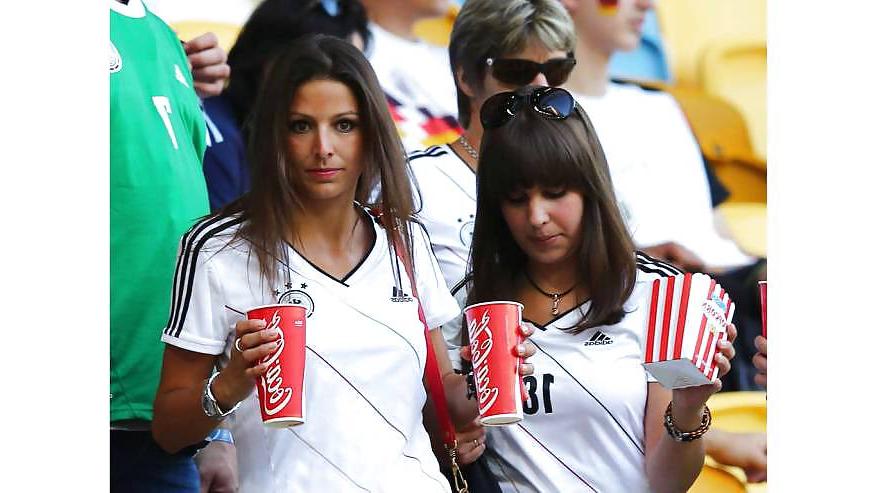 25P Hot Soccer Babes #2