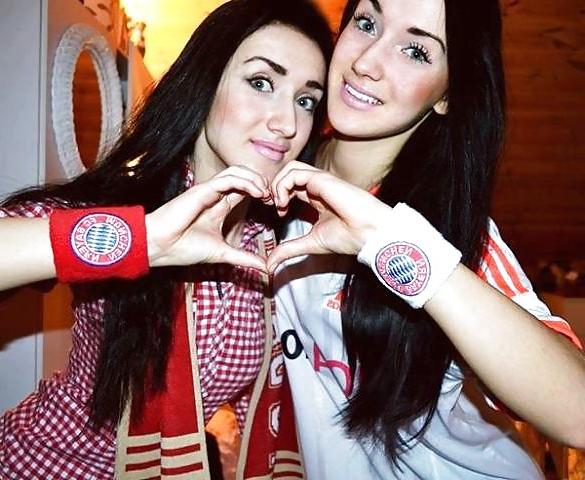 25P Hot Soccer Babes #2