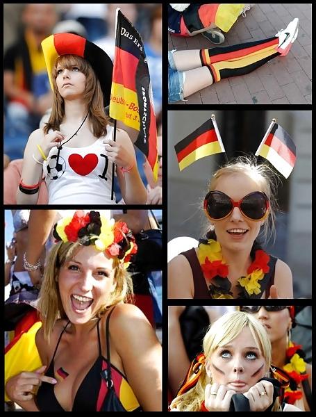 25P Hot Soccer Babes #2