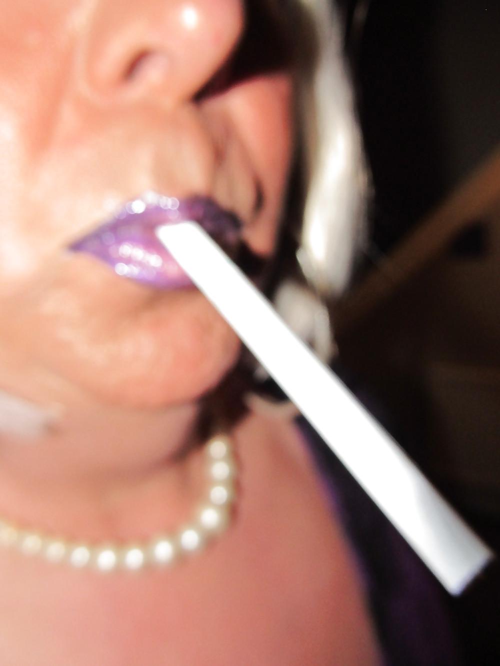 10P Smoking close ups!
