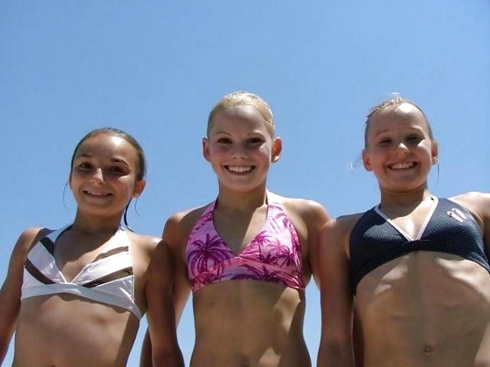 25P BEST OF BIKINI GIRLS 11